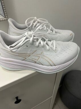 ASICS cumulus 26